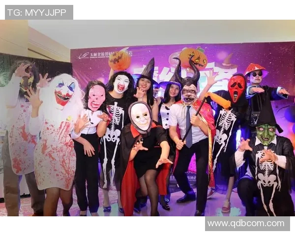 万圣节夜狂欢 足球明星变身惊艳出场庆典