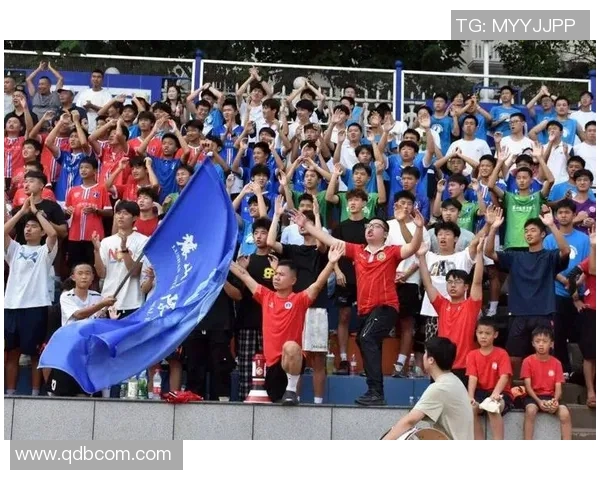 亚洲球星闪耀绿茵场展现足球魅力与拼搏精神 亚洲球星闪耀绿茵场展现足球魅力与拼搏精神