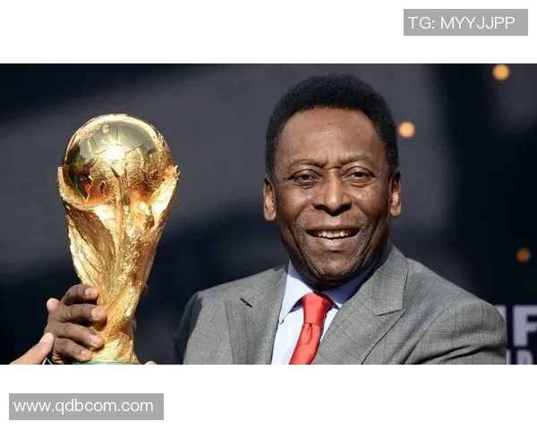 以世界足球巨星经典头像为核心展现绿茵传奇精神魅力