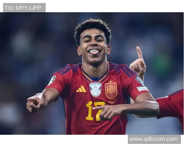 未退役足球球星盘点：现役传奇球员的风采与未来前景分析