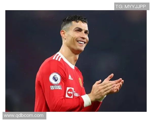 球星寸头足球风潮席卷赛场 探秘这一时尚与实力的完美结合