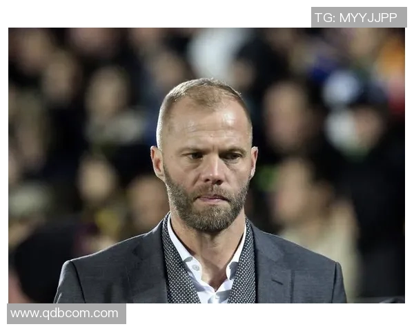 足坛巨星风云录：解析世界足球明星的辉煌成就与传奇故事